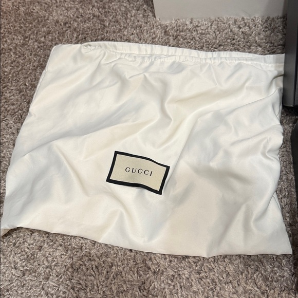 Gucci Black Leather Belt with Gold Double G Buckle - Picture 3 of 5